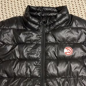 Fanatics Men’s Large NBA Atlanta Hawks Puffer Jacket
